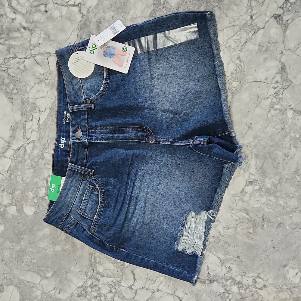dip Mid Rise Denim Shorts Distressed Raw 4” Hem 5 Pockets Zip‎ Closure